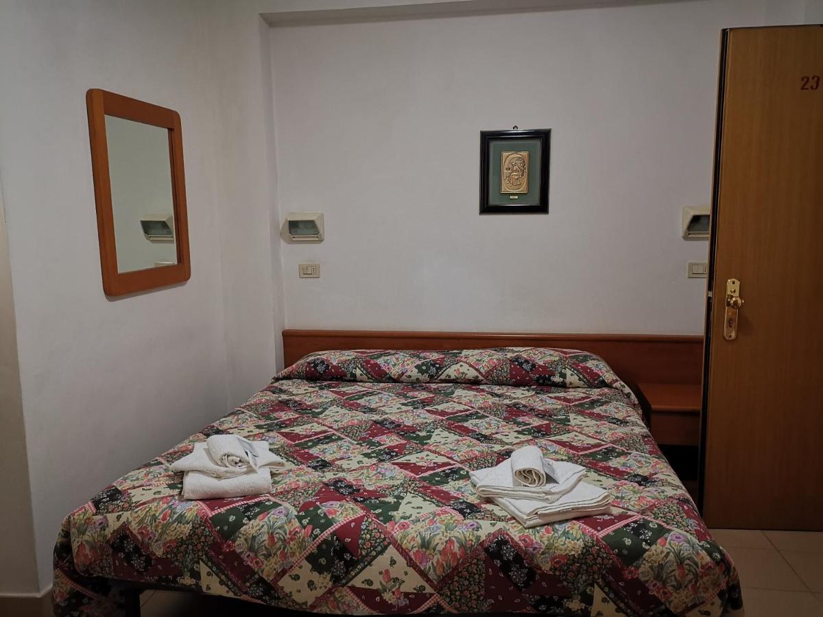 Osteria Dei Locandieri Abbadia San Salvator Extérieur photo